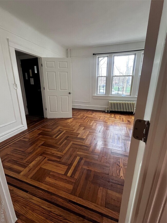 Building Photo - 1129 Noble Ave