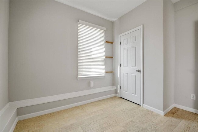 Building Photo - 25 A Gardners Ln