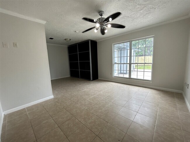 Building Photo - 15719 Red Springs Dr