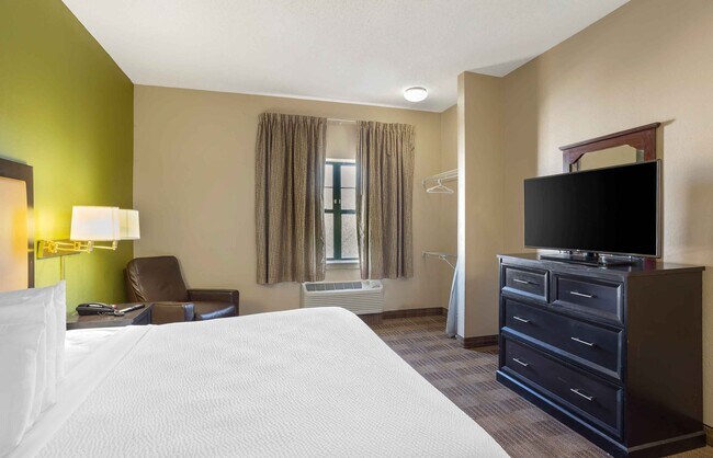 Building Photo - Furnished Studio-Philadelphia - Airport - Tinicum Blvd