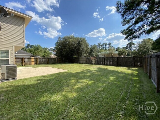 Building Photo - 205 Salt Landing Cir