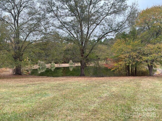 Building Photo - 228 El Bethel Rd