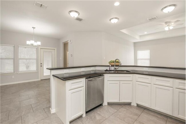 Building Photo - 6402 Williams Dr