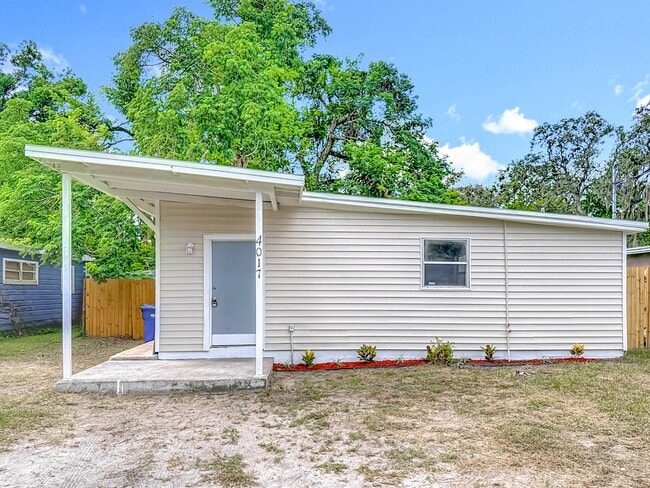 Primary Photo - 4017 E Grove St