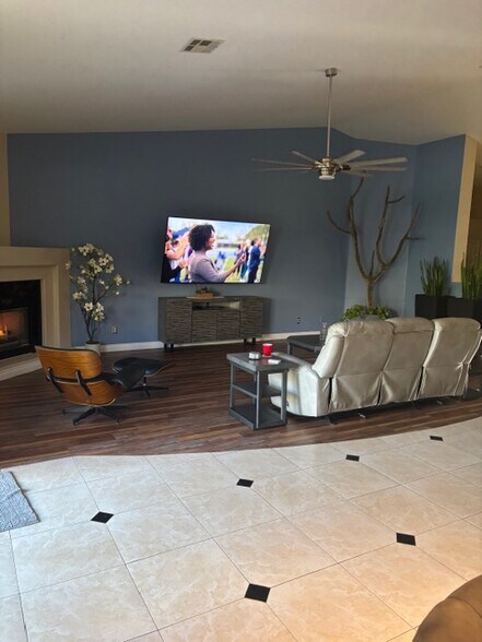 Building Photo - 518 Dawn Cove Dr