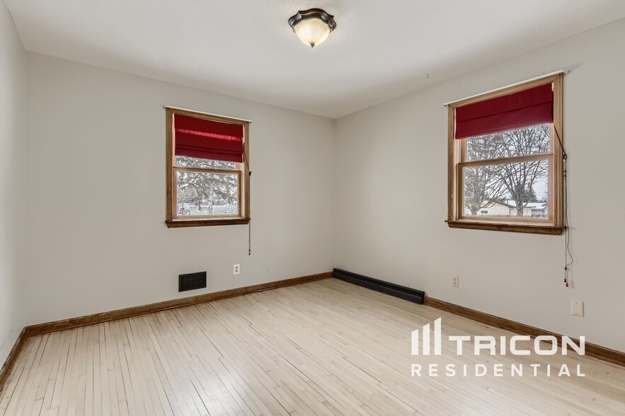 Building Photo - 416 S Olive St