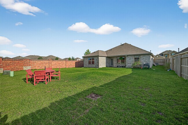 Building Photo - 27222 Woodridge Gln Dr