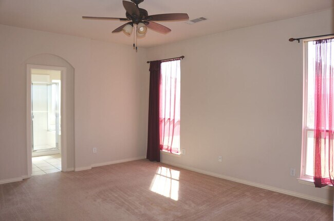 Building Photo - 2756 Red Wolf Dr