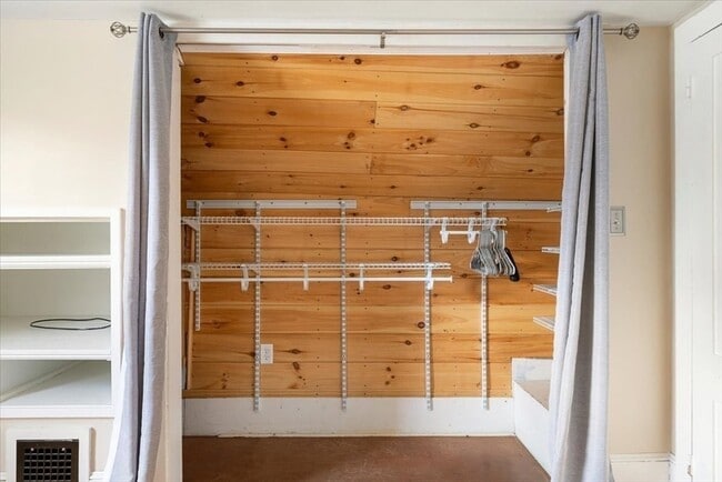 Building Photo - 85 Park St