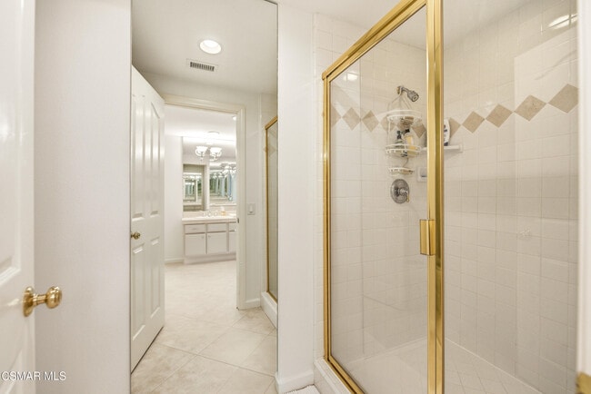 Building Photo - 2379 Leeward Cir