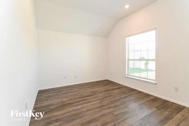 Building Photo - 3037 Newcastle Crst Ln