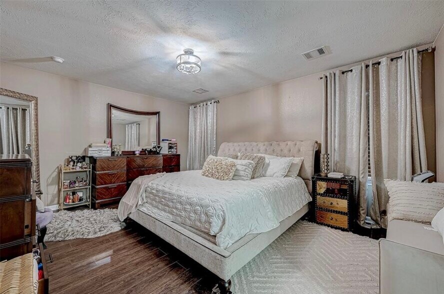 Building Photo - 14947 Trinity Meadow Dr