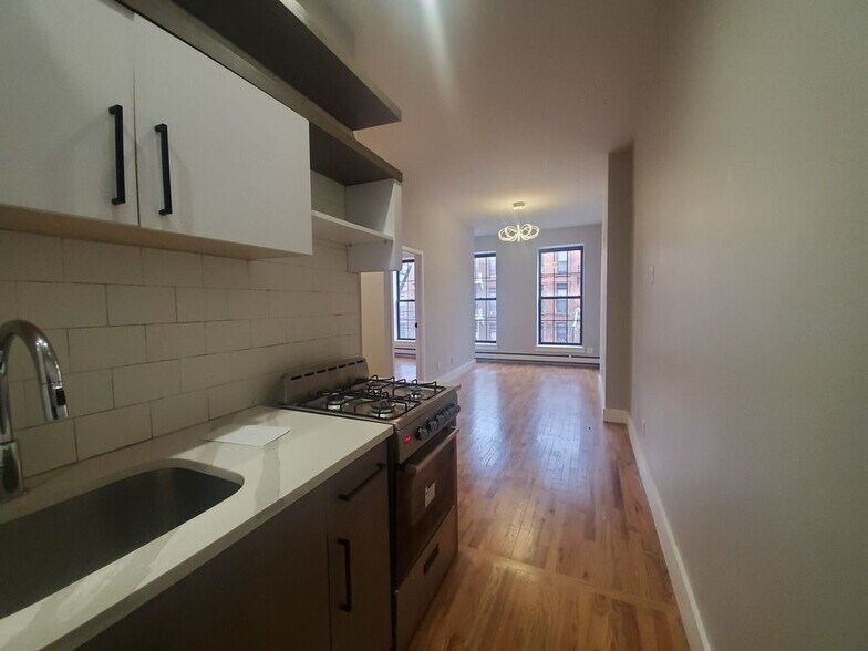 Building Photo - 1084 Bedford Ave