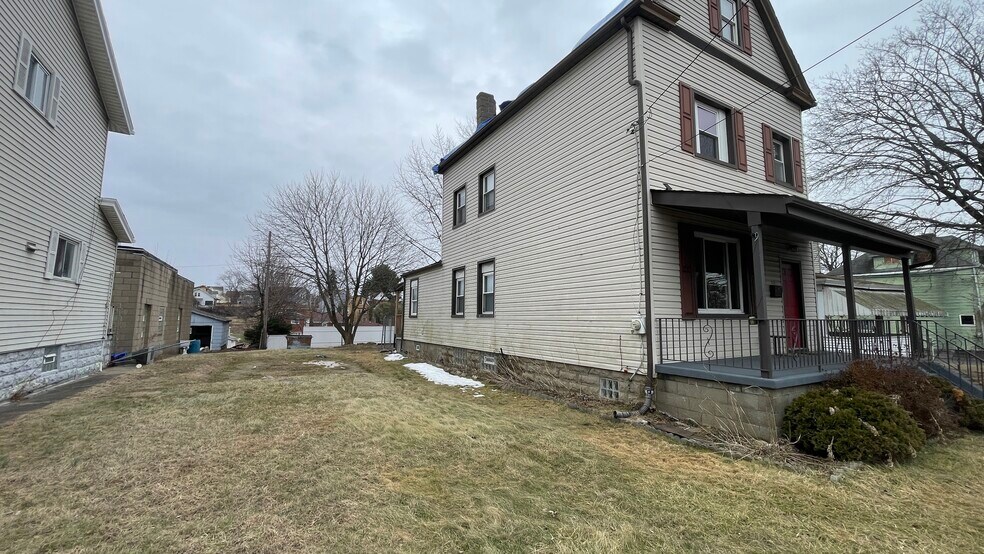 Building Photo - 2311 Grandview Ave