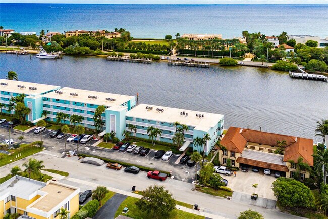 Building Photo - 2758 NE 30th Ave