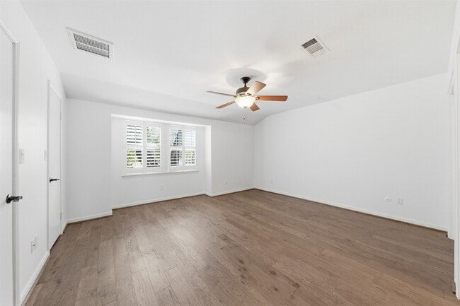 Building Photo - 8614 Oakford Dr