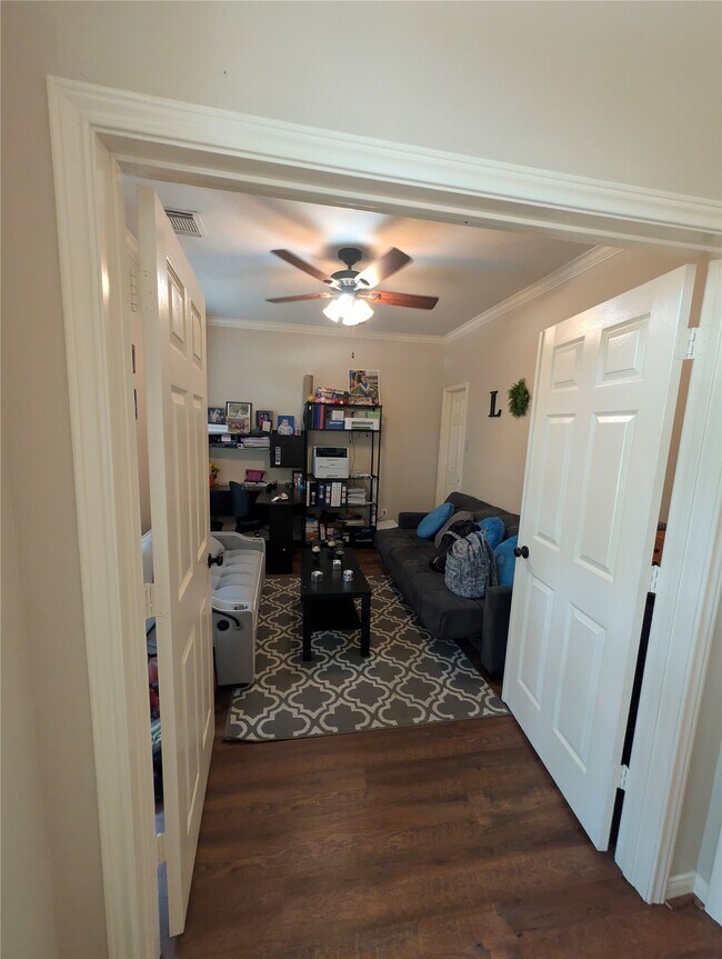 Building Photo - 130 Songful Woods Pl