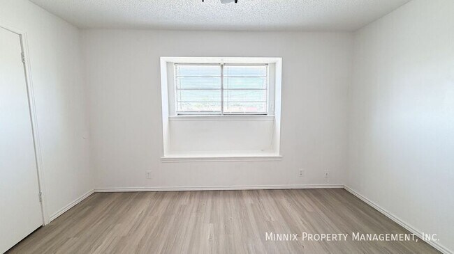 Building Photo - 2101 51st St