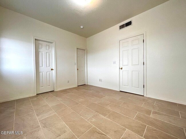 Building Photo - 5913 Cielo De Oro Pl