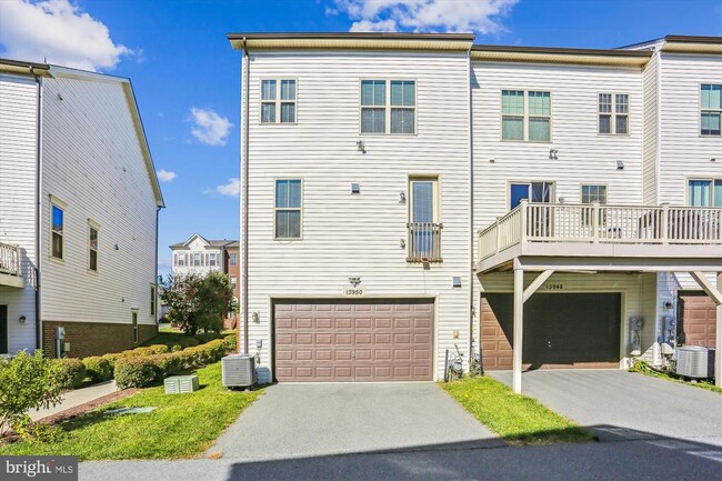 Building Photo - 13950 Estuary Dr