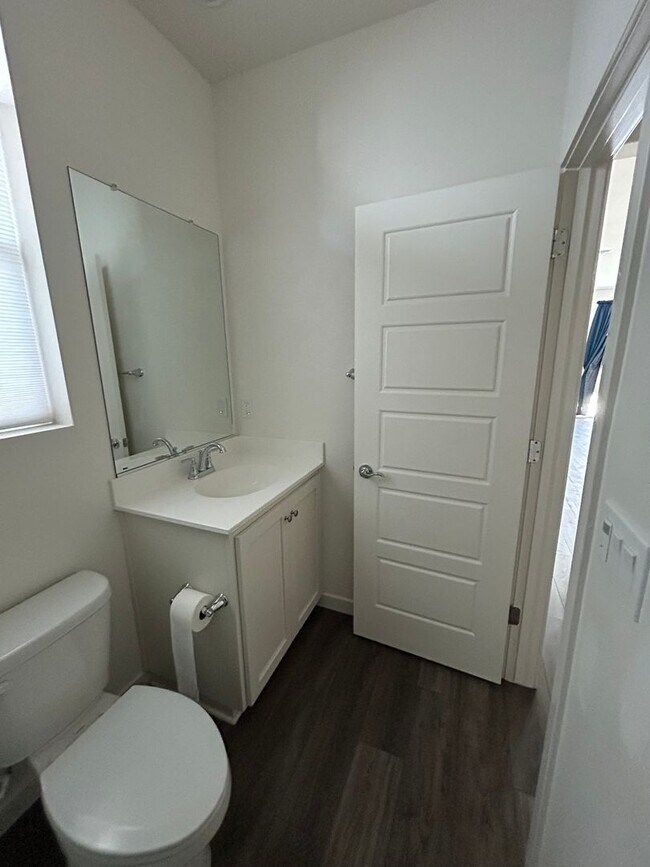 Building Photo - PET FRIENDLY