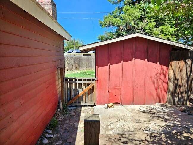 Building Photo - Cutest 3-Bedroom House with Covered Back Patio + Bonus Storage/Office!