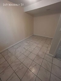 Building Photo - 149 Waverly St