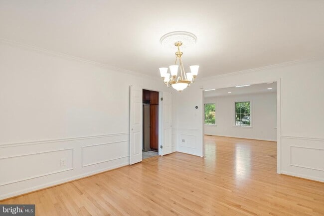 Building Photo - 1250 Pine Hill Rd