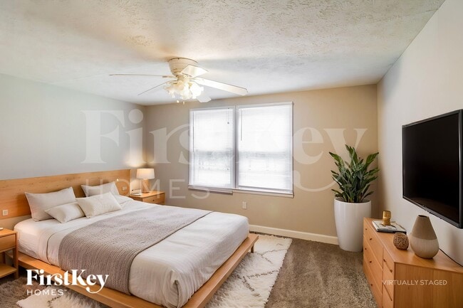 Building Photo - 1052 Adrian Cir SW