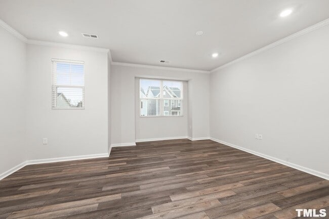 Building Photo - 742 Cormiche Ln