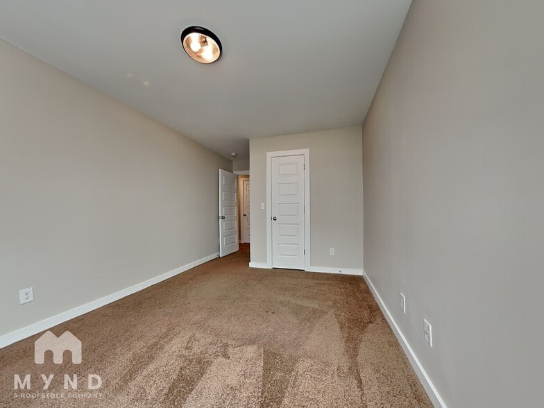 Building Photo - 15534 Tide Water Ct