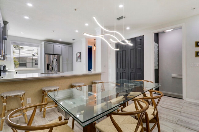 Building Photo - 1472 Corbison Point Pl