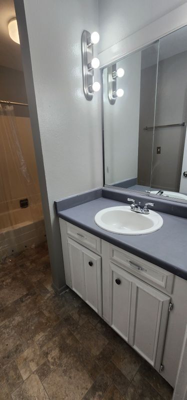 Building Photo - 9537 W Alameda Ave