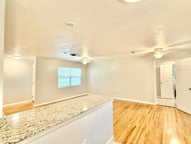 Building Photo - Your DeLand Escape: 4 Bedrooms + Pool at G...