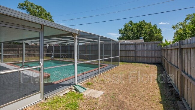 Building Photo - 3915 Allan Pl