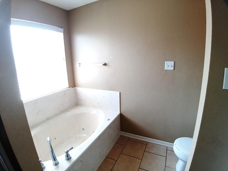 Building Photo - 3608 Dewitt County Ct