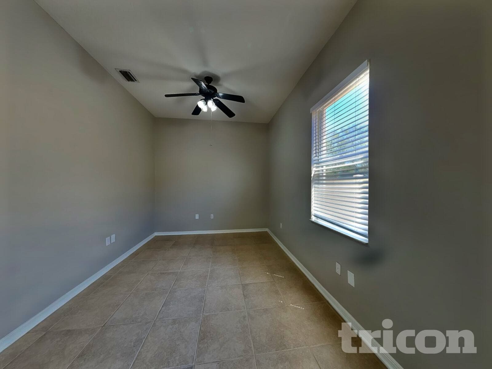 Building Photo - 1810 Cattleman Dr