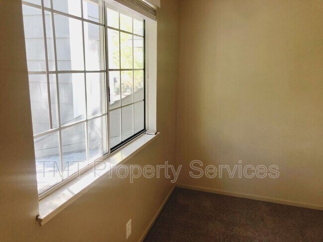 Building Photo - 169 Pierpoint Cir