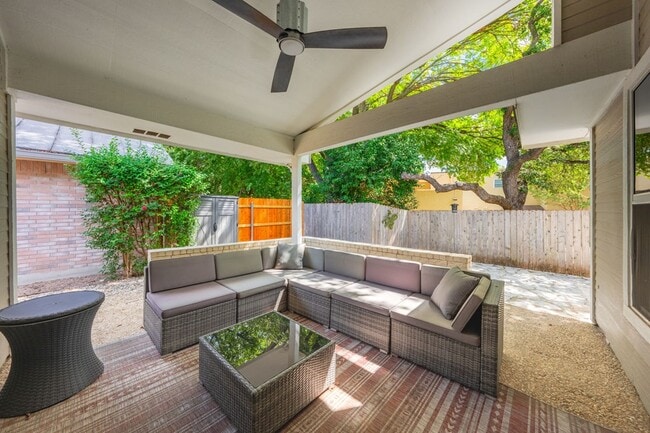 Building Photo - 127 Terrace Ln