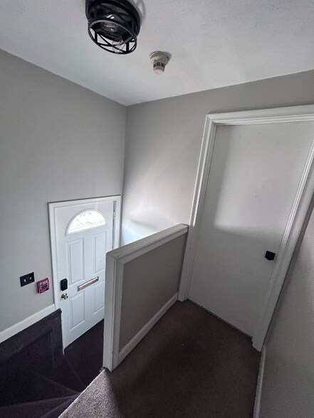 Building Photo - 102 Laurens St