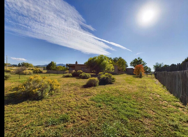 Building Photo - 120 Los Cordovas
