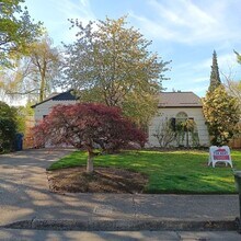 Building Photo - Charming Place To Call Home in Salem