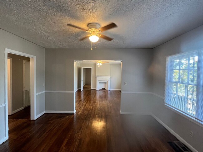 Building Photo - **ON HOLD**Near Ft. Benning/Columbus, GA 3 Bedroom / 2 Bathroom Home for Rent***