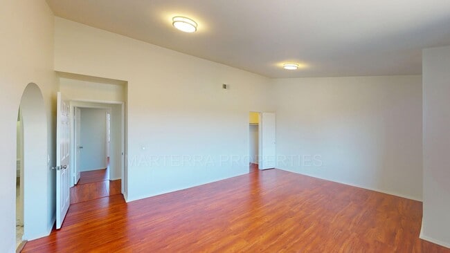 Building Photo - Beautiful 3 Bedroom Home in Garden Grove