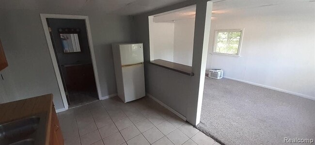 Building Photo - 965 Walton - Studio