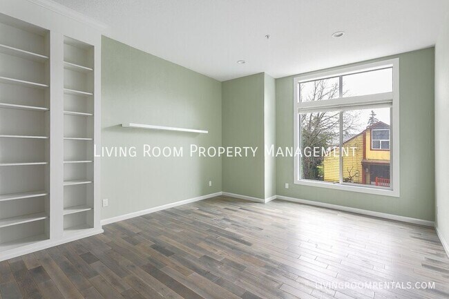 Building Photo - 314 N Ivy St