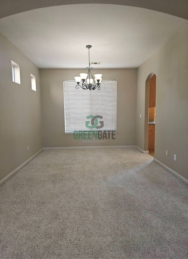 Building Photo - Price Reduced! 4 Bedroom 3 Bath Home is No...