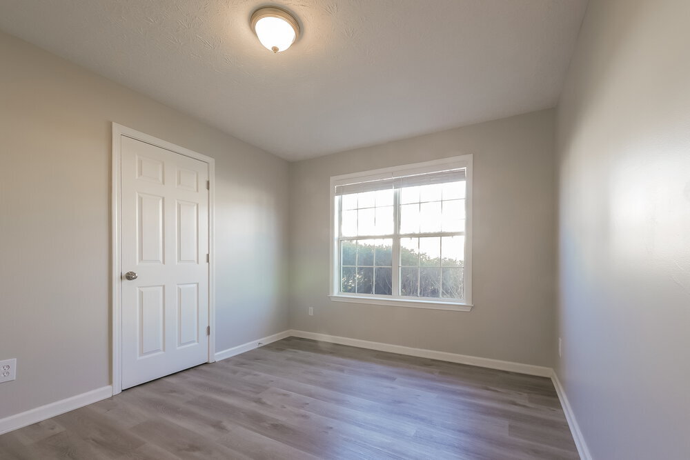 Building Photo - 8062 Mustang Ln