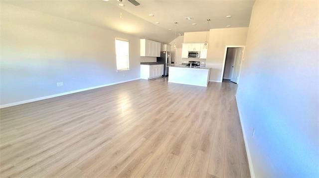 Building Photo - 418 Wydown Dr