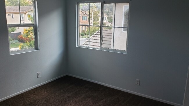 Building Photo - 1343 Estel Dr